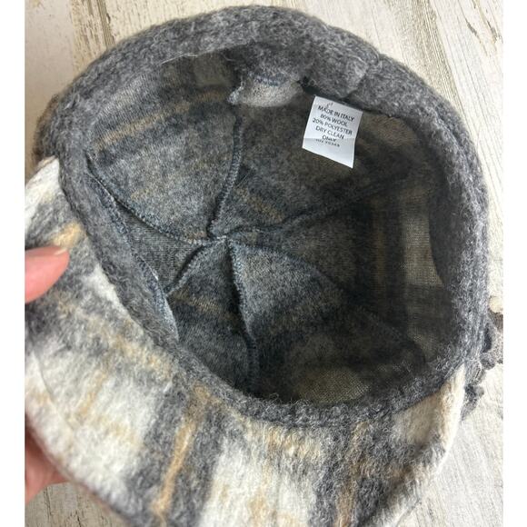 La Fenice Women’s Gray tan plaid Crochet Wool Winter Hat One Size Cozy Italian - Picture 5 of 5